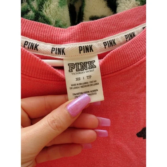Victoria’s Secret PINK bubblegum crewneck 🪸 - Picture 4 of 5